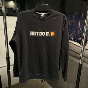 Nike sweatshirt